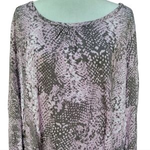 NEW• LIZ CLAIBORNE SNAKESKIN TEE
